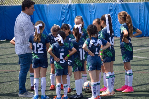 Equipo escolar con uniforme MOOTT